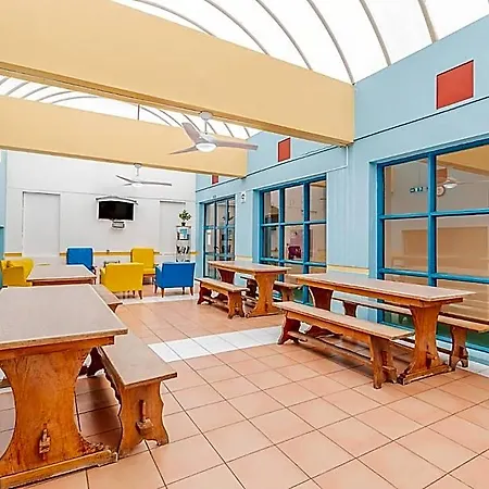 Hi - De Juventude Hostel