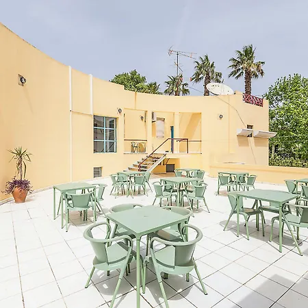 Hi - De Juventude Hostel